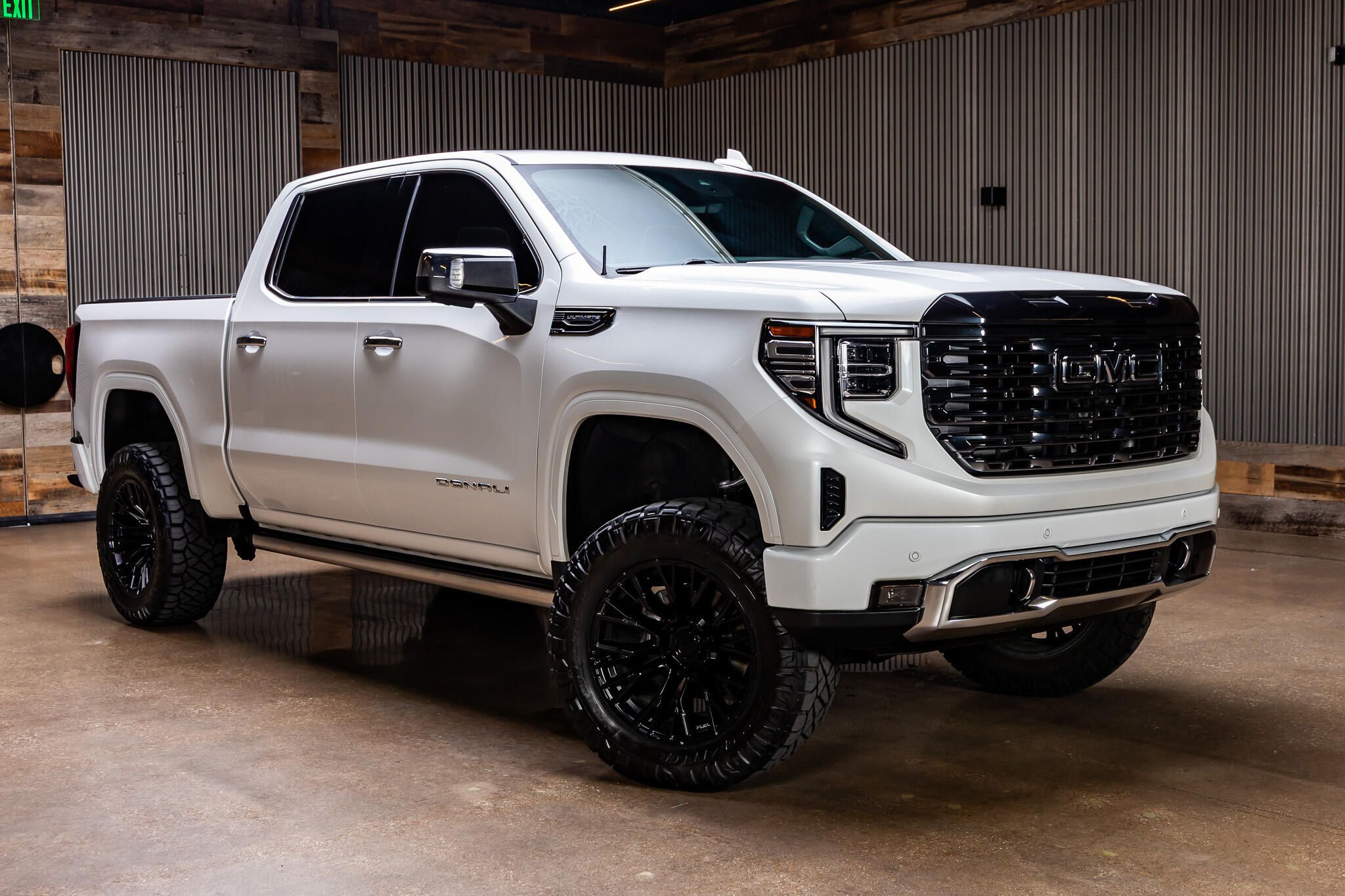 gmc sierra 1500 denali 2024 1GTUUHE82RZ138327 image gmc sierra 1500 denali 2024 1GTUUHE82RZ138327 image